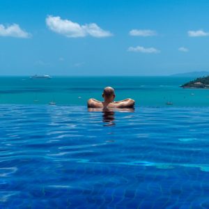 Martinique Hotel - Poolblick 