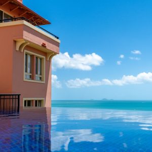 Martinique Hotel