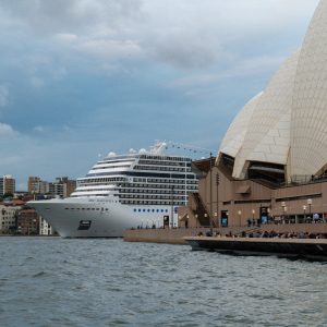 Opera House mit Kreuzfahrtschiff